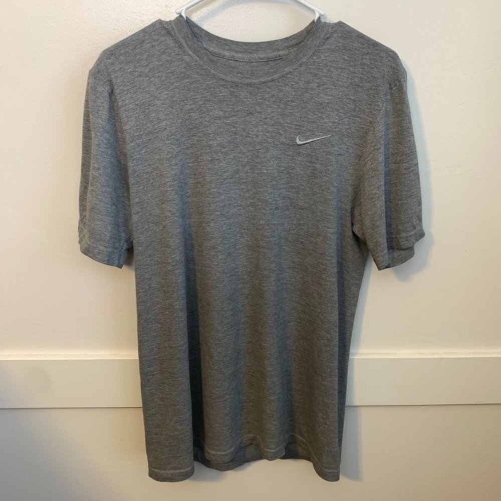 Nike Gray Regular Fit Short Sleeve Shirt